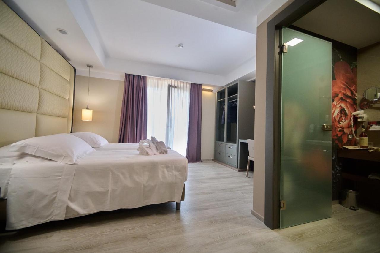 Park Hotel Le Dune Di Giovino 卡坦扎罗 外观 照片