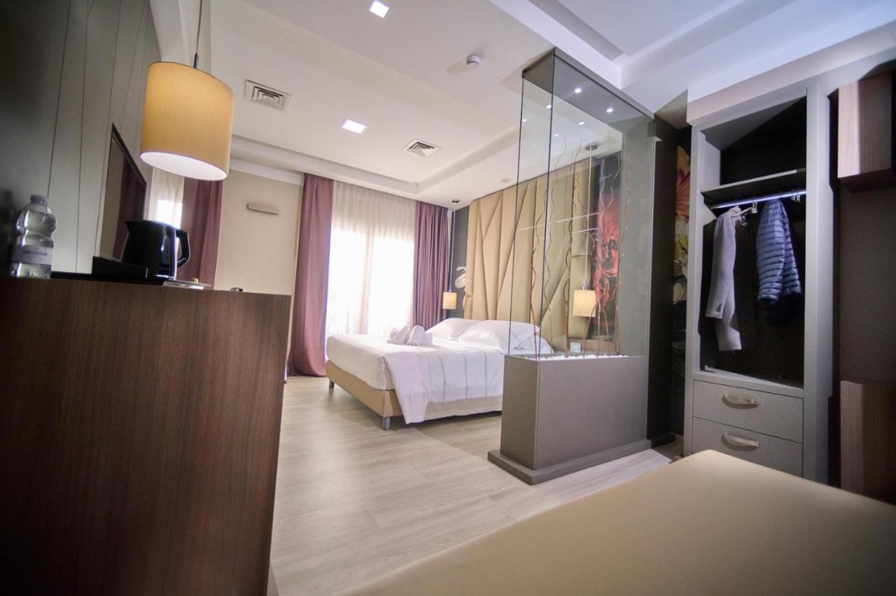 Park Hotel Le Dune Di Giovino 卡坦扎罗 外观 照片